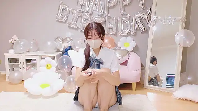 Yuna-ch online show from 10-12-25, 09:49