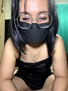 Snapshot of melyiaaa chatting on 12-21-25, 04:30 melyiaaa online show from 12-21-25, 04:30