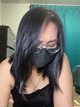 melyiaaa online show from 04-15-26, 02:21