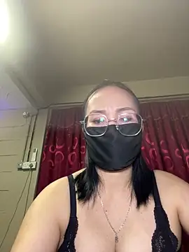 melyiaaa online show from 06-11-26, 02:47