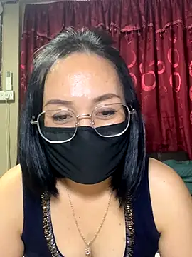 Snapshot of melyiaaa chatting on 12-03-25, 02:38 melyiaaa online show from 12-03-25, 02:38