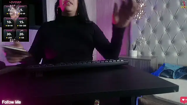  ruby manrique  online show from 07-01-26, 03:40