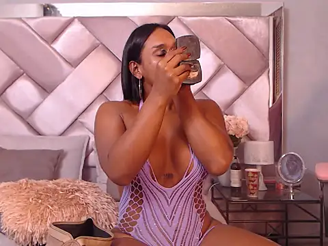 Ashleyroberst online show from 10-25-25, 10:25