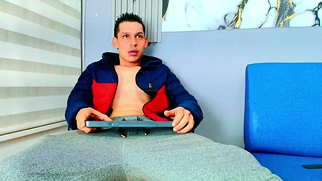 MARCUS SMITHH1 online show from 10-21-25, 08:03