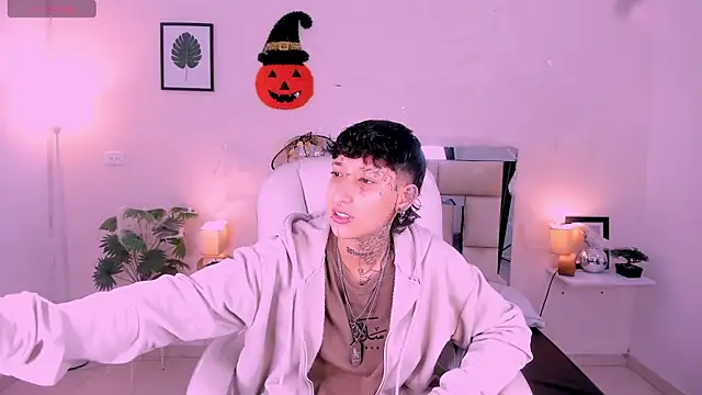 Luci Rose online show from 10-18-25, 03:08