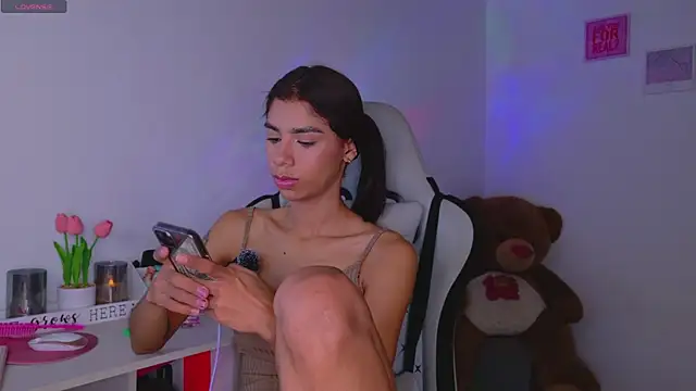 BrunetteAdams001 online show from 01-10-26, 03:35