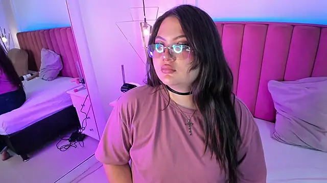 Tessa Sinclaire online show from 03-28-26, 10:00