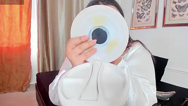 Tessa Sinclaire online show from 09-27-25, 08:04