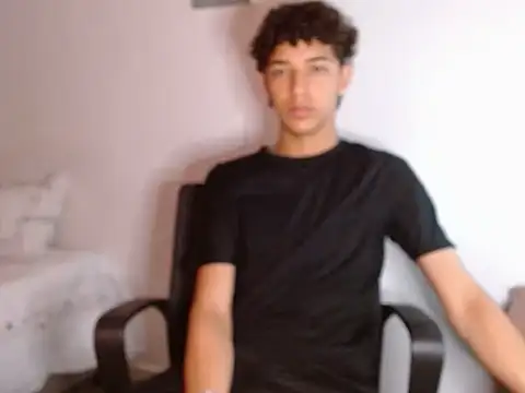 Snapshot of Xtremeplay_18 chatting on 09-30-25, 05:13 Xtremeplay 18 online show from 09-30-25, 05:13