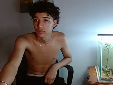 Snapshot of Xtremeplay_18 chatting on 09-11-25, 06:30 Xtremeplay 18 online show from 09-11-25, 06:30