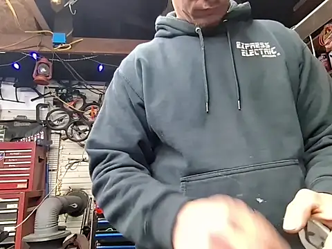 twistafatpipe online show from 02-24-26, 11:05