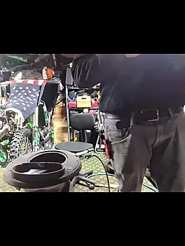 twistafatpipe online show from 11-19-25, 04:01