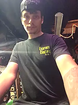 twistafatpipe online show from 10-05-25, 11:06