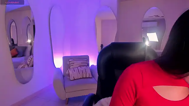 AyshelBrown online show from 10-15-25, 04:55