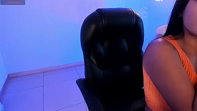 AyshelBrown online show from 10-11-25, 04:24