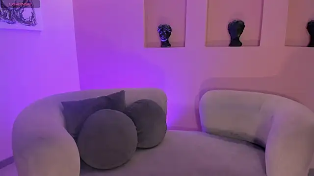 AyshelBrown online show from 01-17-26, 04:16