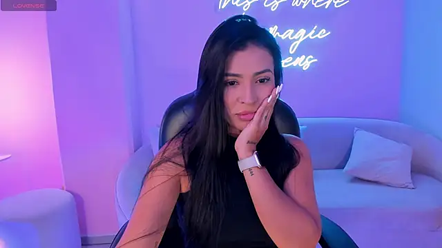 AyshelBrown online show from 10-23-25, 04:44