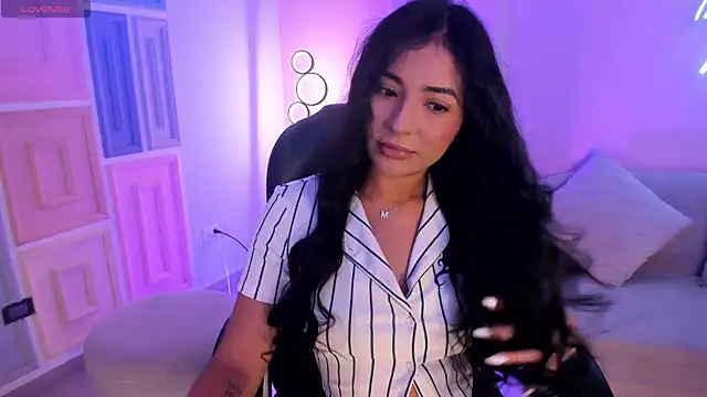 AyshelBrown online show from 10-24-25, 04:55