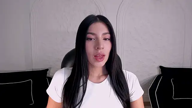 Snapshot of MaddisonTaylor1 chatting on 05-26-26, 07:34 MaddisonTaylor1 online show from 05-26-26, 07:34