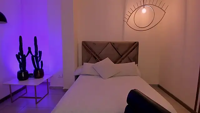 MaddisonTaylor1 online show from 11-10-25, 07:52