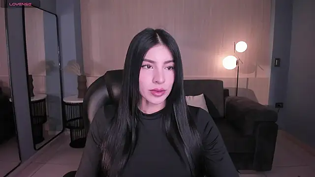 Snapshot of MaddisonTaylor1 chatting on 05-18-26, 07:18 MaddisonTaylor1 online show from 05-18-26, 07:18