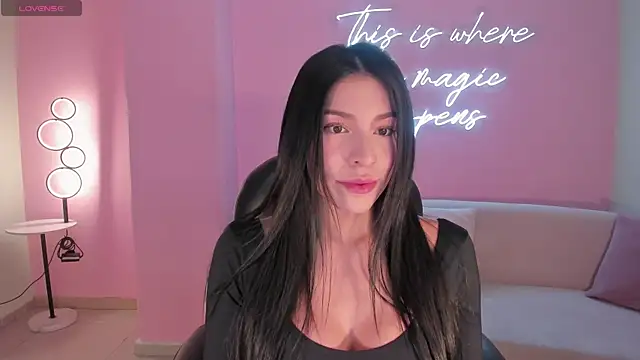 Snapshot of MaddisonTaylor1 chatting on 05-03-26, 05:16 MaddisonTaylor1 online show from 05-03-26, 05:16