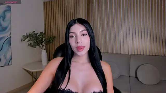Snapshot of MaddisonTaylor1 chatting on 05-12-26, 07:31 MaddisonTaylor1 online show from 05-12-26, 07:31