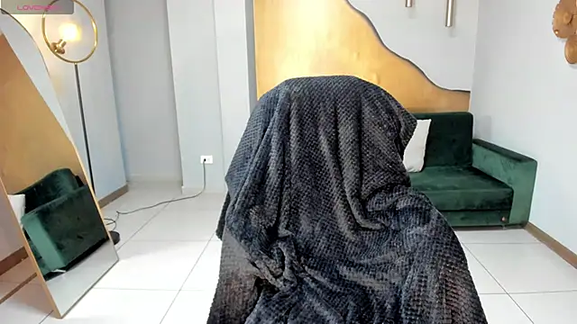 MilaColeman online show from 09-26-25, 02:07