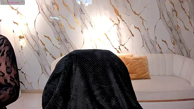 MilaColeman online show from 11-20-25, 02:12