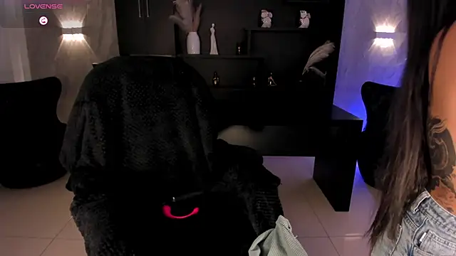 MilaColeman online show from 05-22-26, 06:00