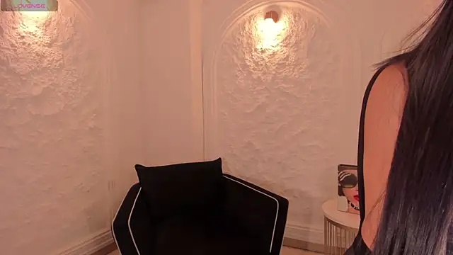 MilaColeman online show from 12-20-25, 08:44