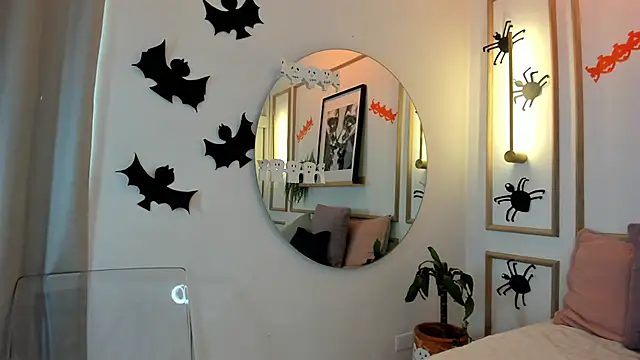 Snapshot of Ashley_Monroe chatting on 10-30-25, 12:03 Ashley Monroe online show from 10-30-25, 12:03