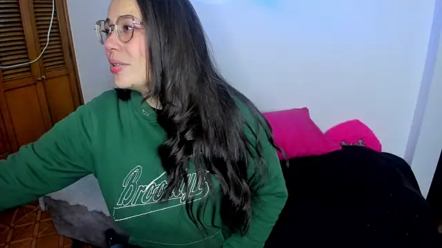 Snapshot of Ashley_Monroe chatting on 11-26-25, 02:22 Ashley Monroe online show from 11-26-25, 02:22