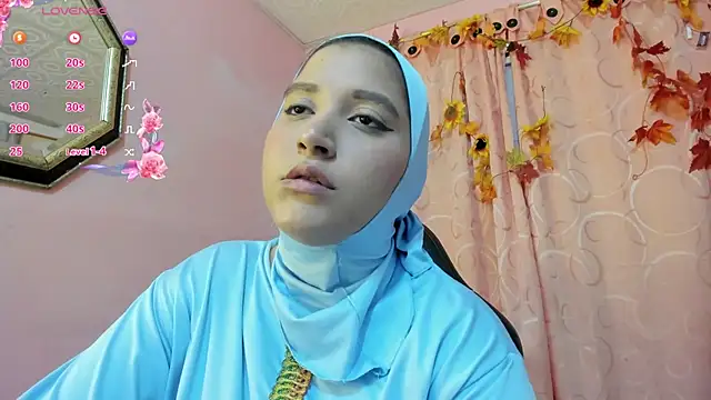 Snapshot of Azahara-Alcazar chatting on 10-11-25, 12:50 Azahara-Alcazar online show from 10-11-25, 12:50