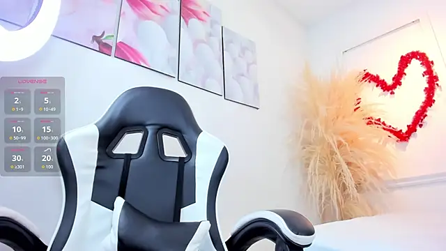 Miriam milf online show from 02-21-26, 12:29