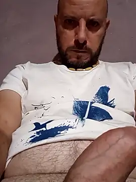 Snapshot of danmep8387 chatting on 01-15-26, 04:05 danmep8387 online show from 01-15-26, 04:05