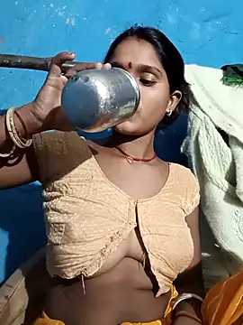 Snapshot of Harini_Gautam chatting on 10-22-25, 04:06 Harini Gautam online show from 10-22-25, 04:06