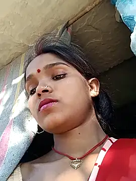 Snapshot of Harini_Gautam chatting on 12-17-25, 09:14 Harini Gautam online show from 12-17-25, 09:14