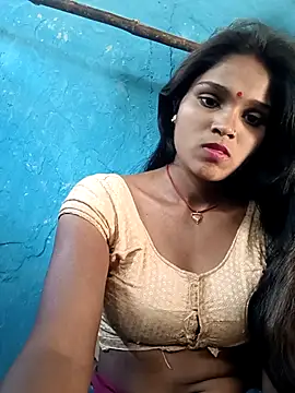 Snapshot of Harini_Gautam chatting on 12-15-25, 07:58 Harini Gautam online show from 12-15-25, 07:58