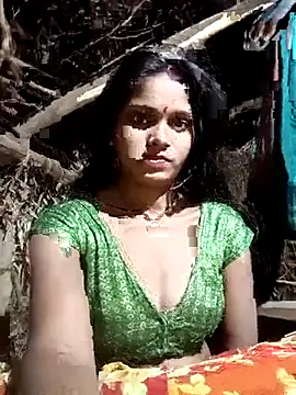 Snapshot of Harini_Gautam chatting on 11-21-25, 07:02 Harini Gautam online show from 11-21-25, 07:02