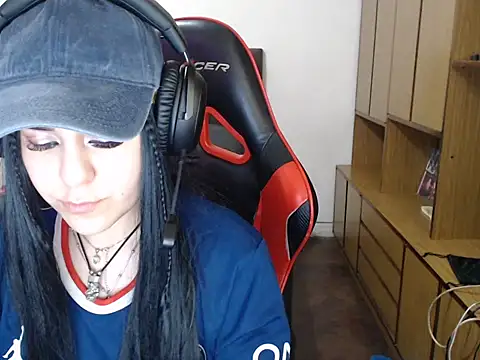 bluegoddessstoned online show from 09-18-25, 02:36