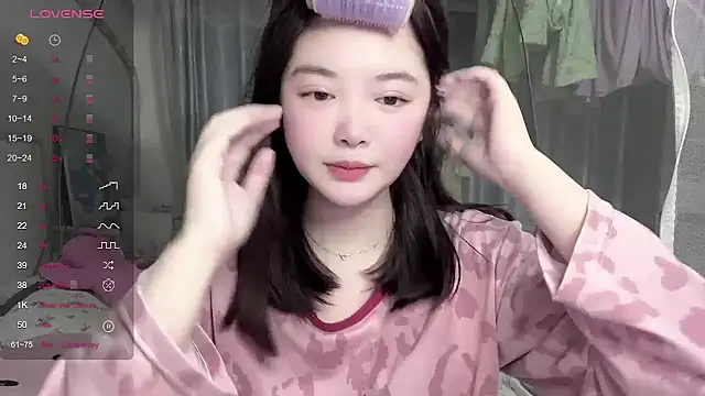 tender-11 online show from 03-25-26, 03:44