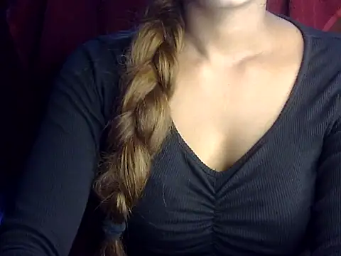 heartless Queen online show from 11-25-25, 05:19