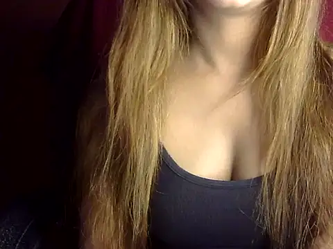 Snapshot of heartless_Queen chatting on 10-11-25, 04:46 heartless Queen online show from 10-11-25, 04:46