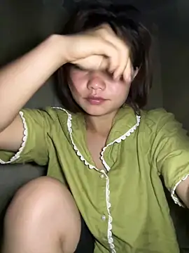 Snapshot of EllyBaby20 chatting on 06-06-26, 11:43 EllyBaby20 online show from 06-06-26, 11:43