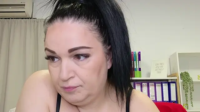 Snapshot of RubiHarper chatting on 01-17-26, 02:37 RubiHarper online show from 01-17-26, 02:37