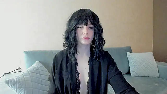 Shawty Sue online show from 12-15-25, 01:17