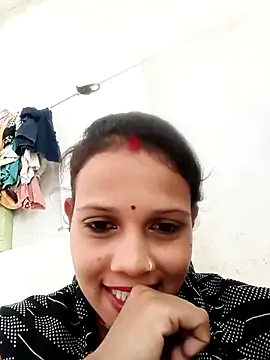 Snapshot of Chandni_Love143 chatting on 09-22-25, 05:02 Chandni Love143 online show from 09-22-25, 05:02