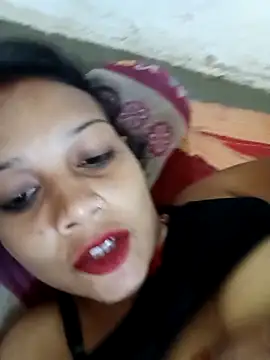 Snapshot of Chandni_Love143 chatting on 10-11-25, 04:02 Chandni Love143 online show from 10-11-25, 04:02