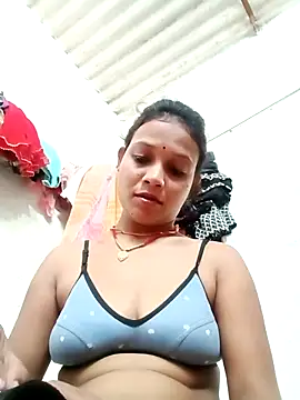 Snapshot of Chandni_Love143 chatting on 09-20-25, 03:55 Chandni Love143 online show from 09-20-25, 03:55